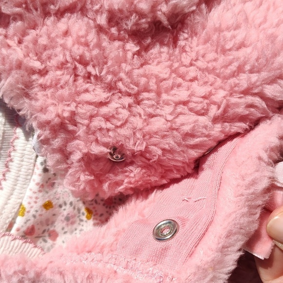 NWT Carter's infant baby faux fur 3 piece set and onsie 3 months - Picture 7 of 8